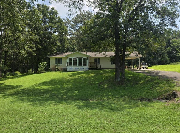120 Pinecreek Lane, Murray, KY 42071