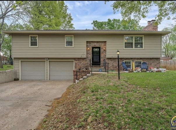 3818 SE 23rd TER, Topeka, KS 66605