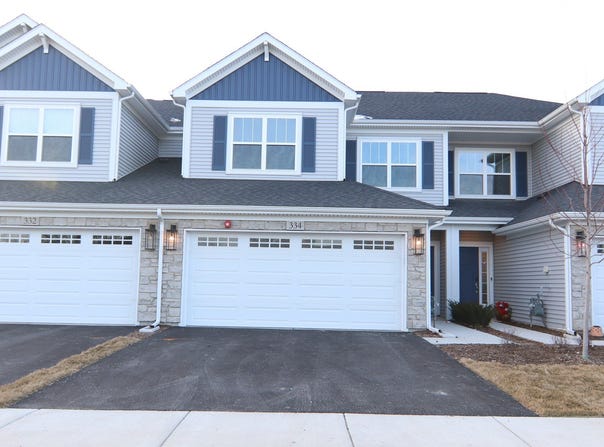 334 N Masters Drive, Addison, IL 60101