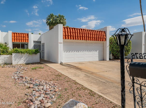 6876 E Calle De Oro, Tucson, AZ 85715