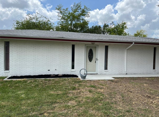 110 Circle Drive, Point, TX 75472