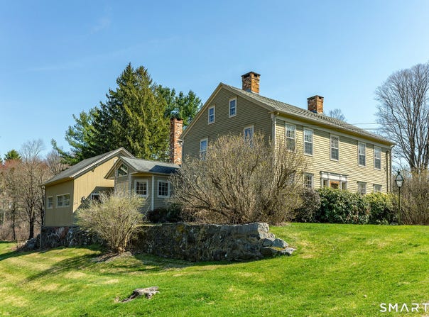 66 Artillery Road, Middlebury, CT 06762