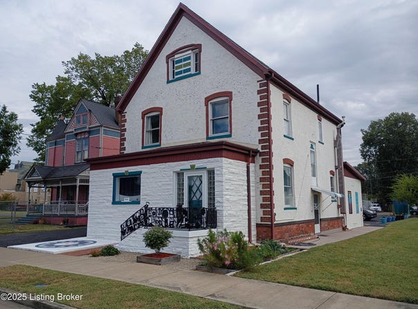 806 Jefferson St, Paducah, KY 42001