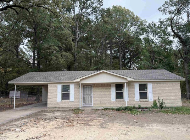 2213 Crestwood, Pine Bluff, AR 71603