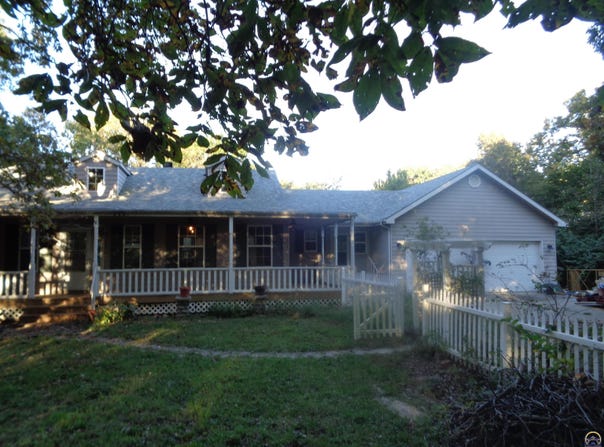 8885 Park DR, Ozawkie, KS 66070