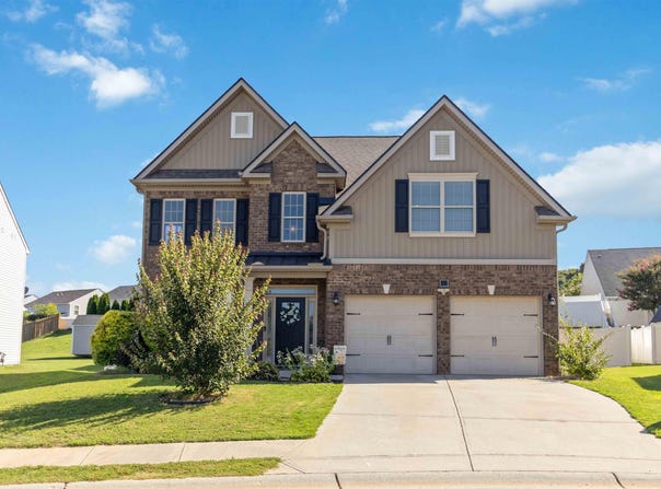 909 Deephallow Place, Greer, SC 29651