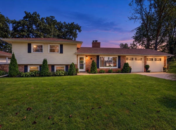 12937 Bayview Drive, Vicksburg, MI 49097