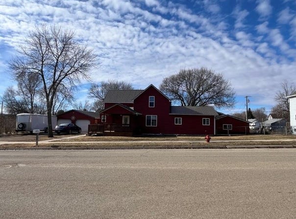 615 E 4th Avenue, Mobridge, SD 57601