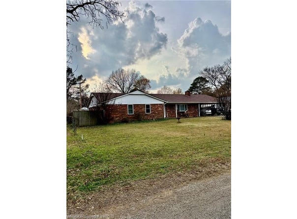 302 Main ST, Wister, OK 74966