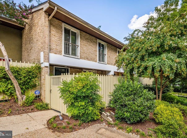 4 HAMLET HILL Road, BALTIMORE, MD 21210