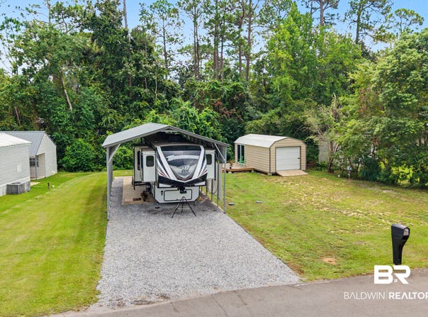 425 Elberta Loop, Lillian, AL 36549