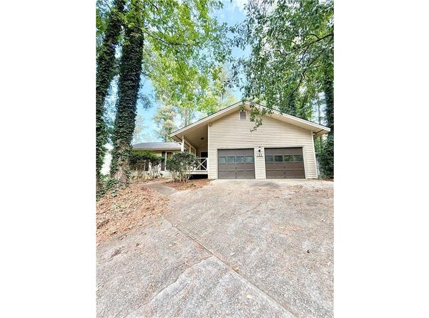 120 Wilhelmina Drive, Ellenwood, GA 30294