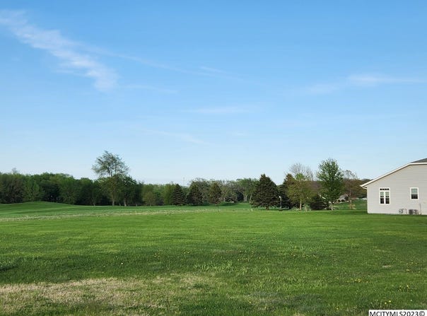 414 Brickyard Rd, SHEFFIELD, IA 50475