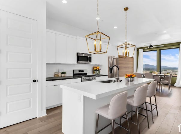 313 E ENDURANCE Cir S, Draper, UT 84020