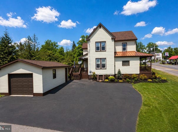 102 N 3RD Street, OAKLAND, MD 21550
