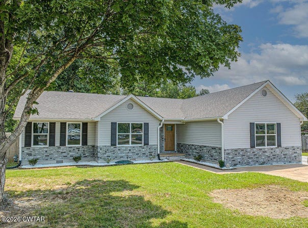 102 Charles Latham Drive, Jackson, TN 38301