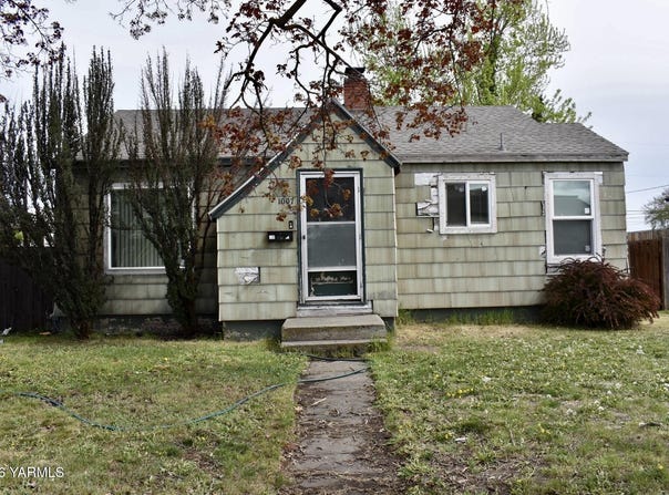 1007 S 3rd Ave, Yakima, WA 98902