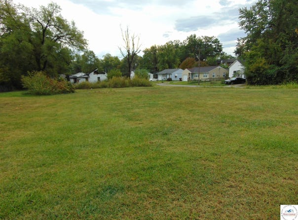 400 N 4th Street, Clinton, MO 64735