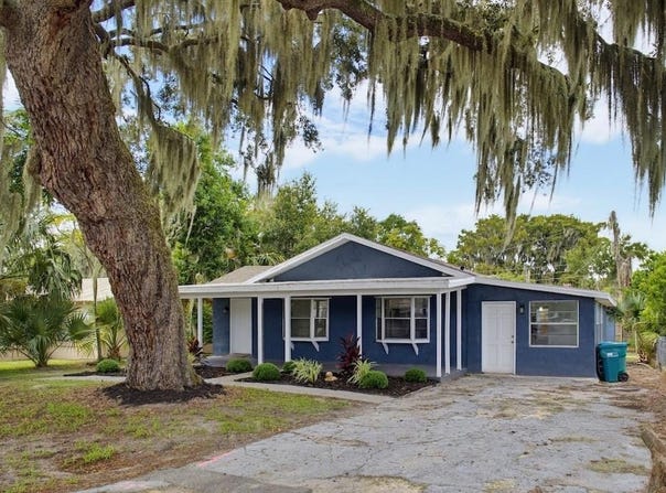 33 W HERRICK Drive, EUSTIS, FL 32726