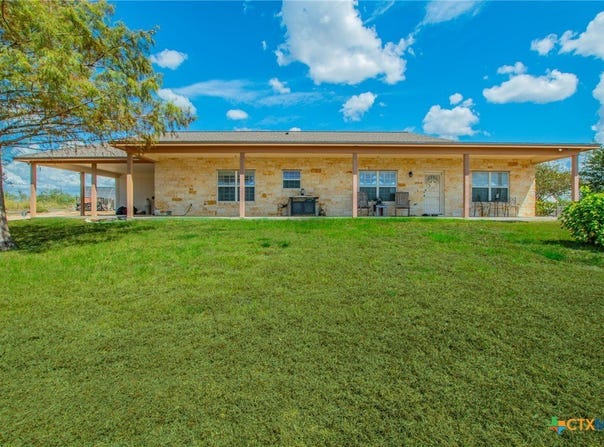 834 County Road 103, Rogers, TX 76569