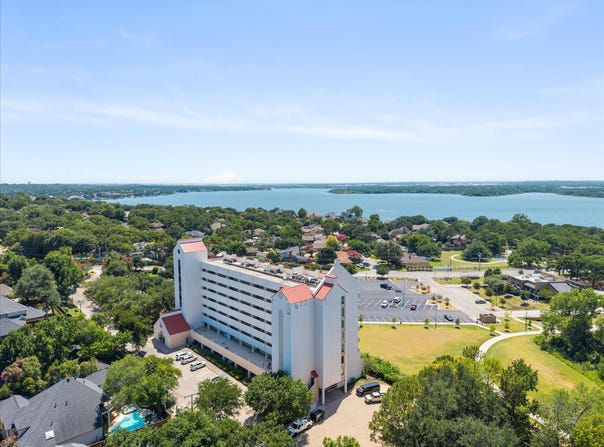 2129 Reflection Bay Drive, Arlington, TX 76013