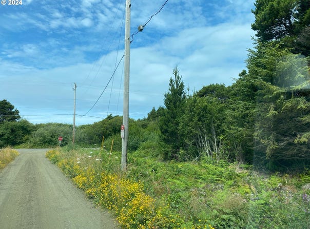 Oregon Coast Highway, Yachats, OR 97498