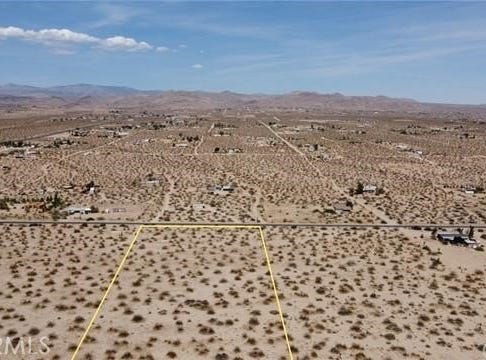 1153 Belfield Boulevard, Landers, CA 92285