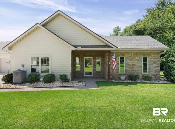 1904 Holmes Ave, Foley, AL 36535