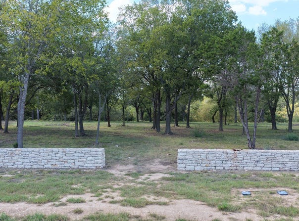 264 RIVERFRONT DR, New Braunfels, TX 78132