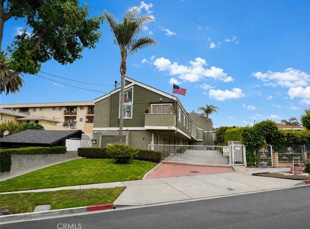 313 E Hyde Park, Inglewood, CA 90302