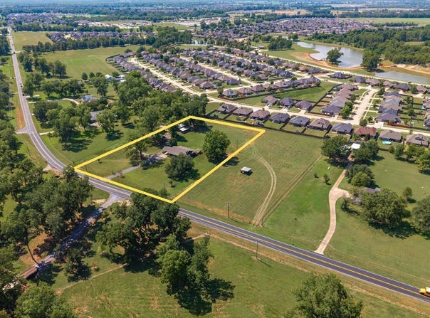4938 Swan Lake Road, Bossier City, LA 71111