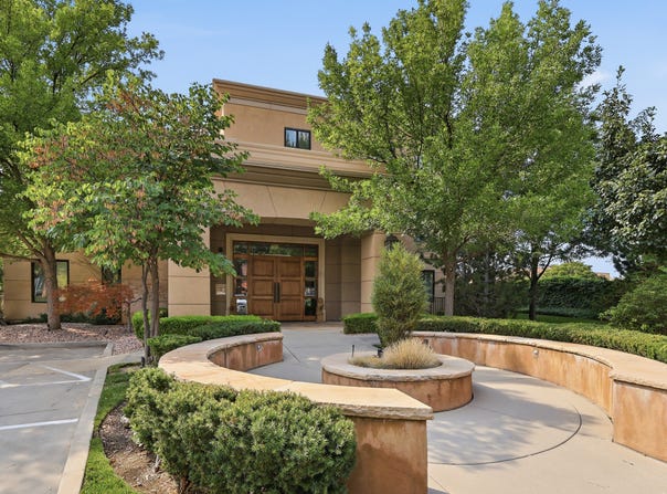 1706 E MURRAY HOLLADAY Rd, Holladay, UT 84117