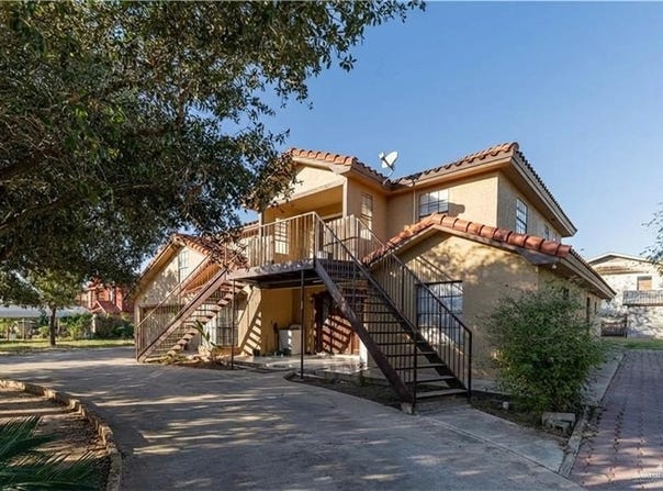 933 E 4th Street, Roma, TX 78584