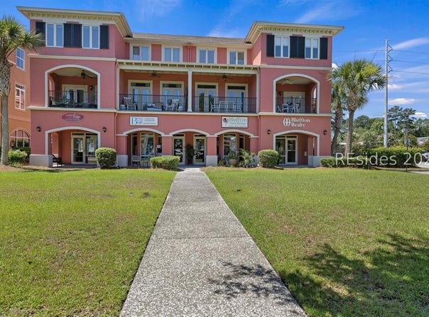 10 Johnston Way, Bluffton, SC 29910