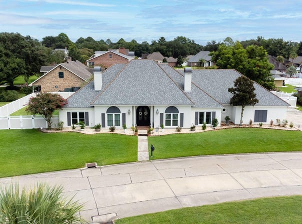 708 Astor Place Drive, New Iberia, LA 70563