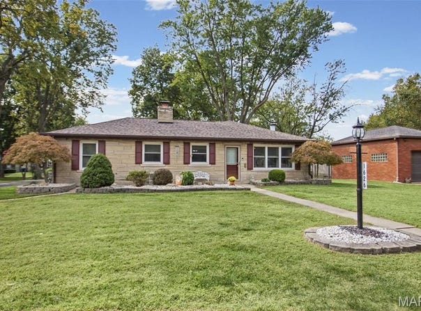 1626 Main Street, Highland, IL 62249