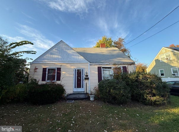 155 W GLOUCESTER Pike, BARRINGTON, NJ 08007