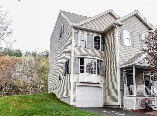14 Georgetowne Drive, Nashua, NH 03062