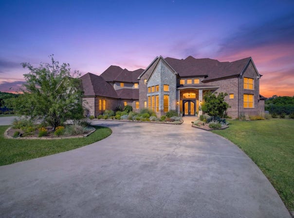 3701 Canyon Pass Trail, Burleson, TX 76028