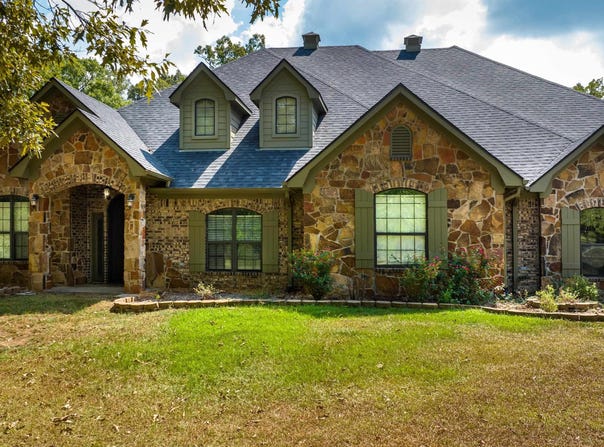 1687 W Point Rd., Kilgore, TX 75662