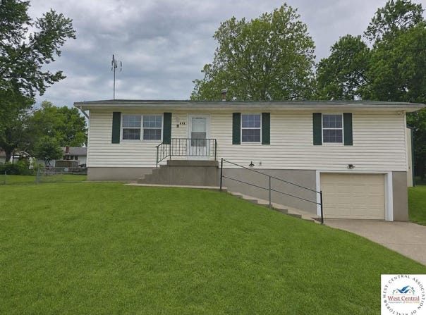 811 Schroeder Drive, Tipton, MO 65081