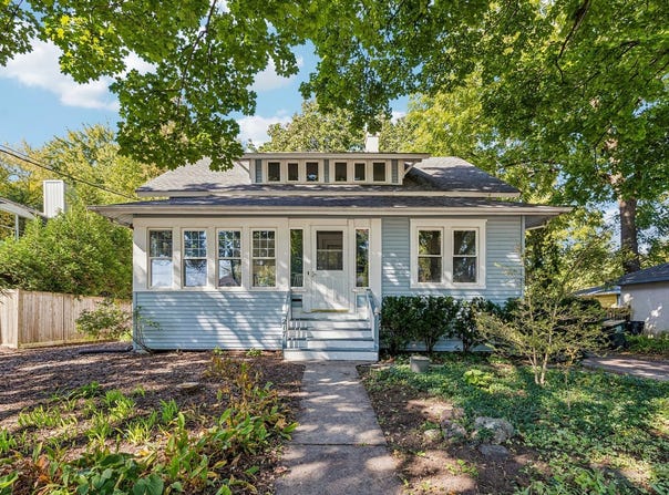 217 Prairie Avenue, Libertyville, IL 60048