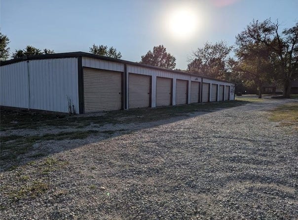 204 W 2 Highway, Chilhowee, MO 64733