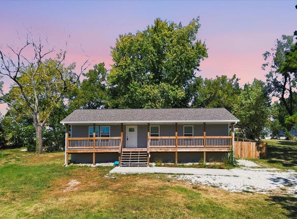 307 S Nettleton Avenue, Mansfield, MO 65704