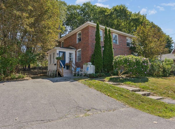 33 Meadow Way, Bath, ME 04530