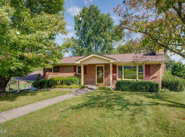 551 Meadowcrest Drive, Bristol, VA 24201