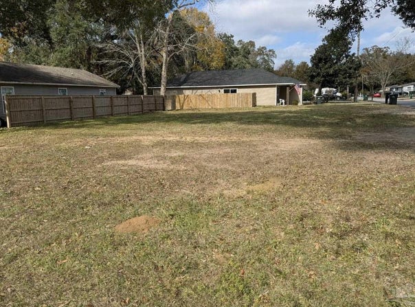 8411 Cherry Ave, Pensacola, FL 32534