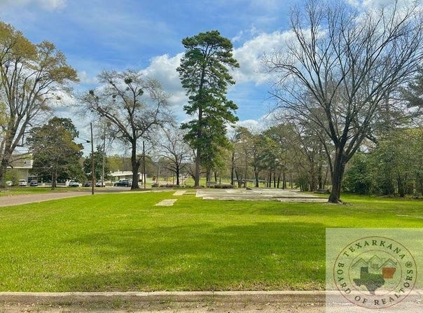 1202 E 12th, Texarkana, AR 71854