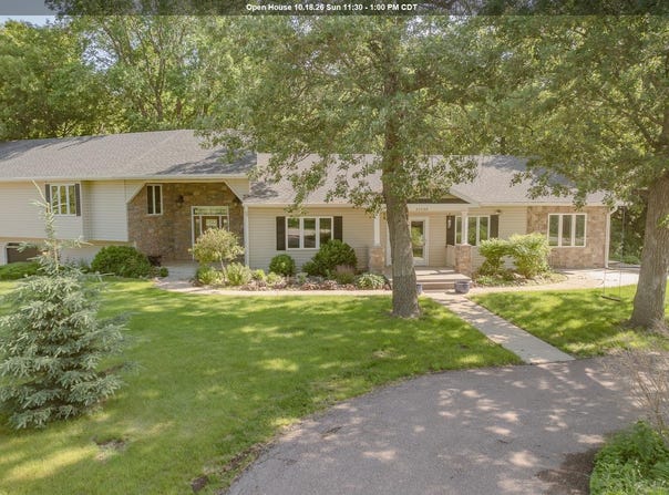 25990 Woodside Ct., Spirit Lake, IA 51360