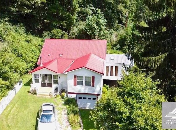 3798 Rich Creek Rd, ROCK, WV 24747